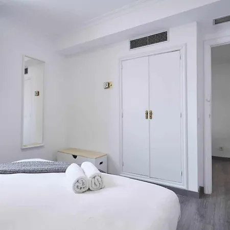 Apartamento VI Alcalaretiro Ideal Parejas Madrid Exterior photo