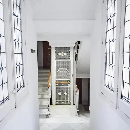 Apartamento VI Alcalaretiro Ideal Parejas Madrid Exterior photo